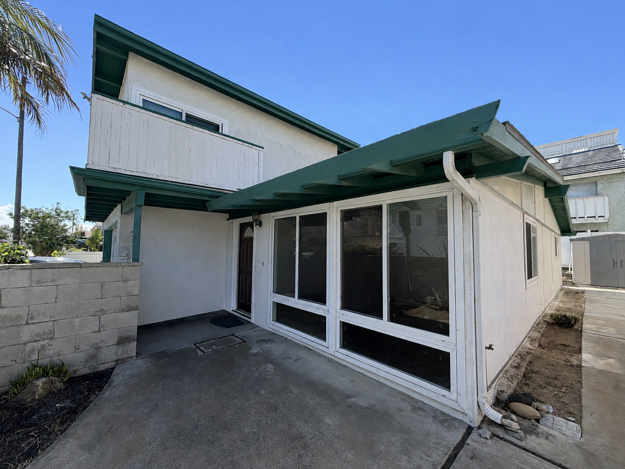 244 Rossmore Dr - Photo 2 of 2