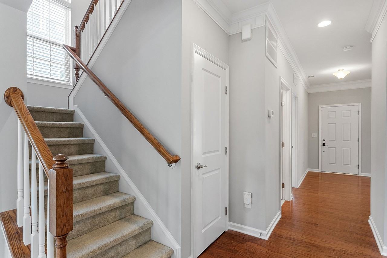 1121 Survada Ln - Photo 2 of 32