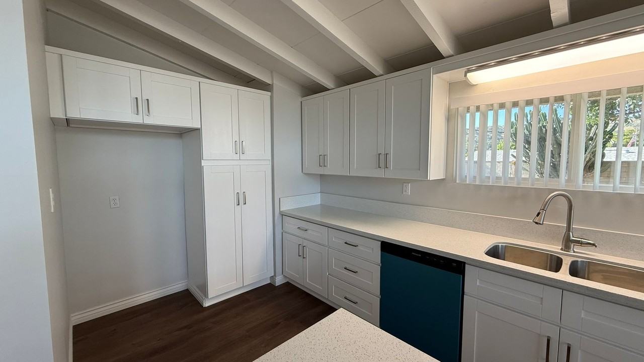 1002 E Walnut Ave - Photo 6 of 30