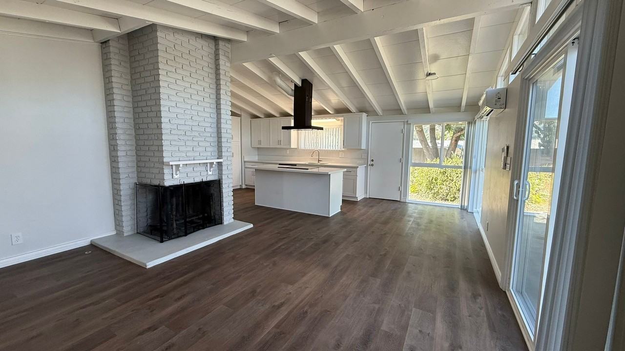 1002 E Walnut Ave - Photo 7 of 30