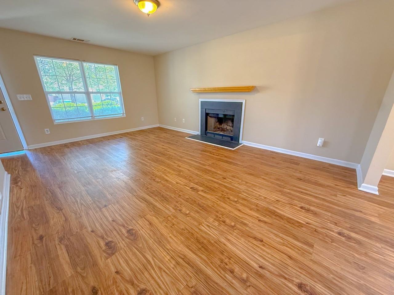 3408 Monsieur Ct - Photo 3 of 20