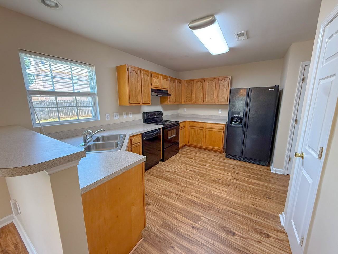 3408 Monsieur Ct - Photo 7 of 20