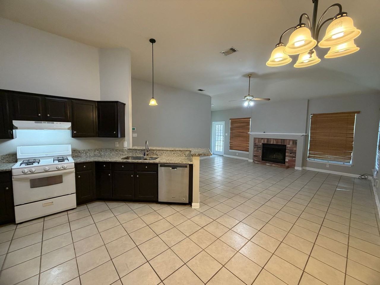 6335 John Chapman - Photo 6 of 20