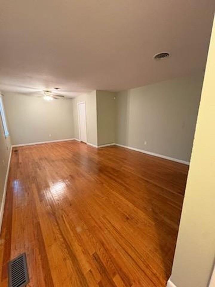 2668 Vernon Dr - Photo 2 of 14