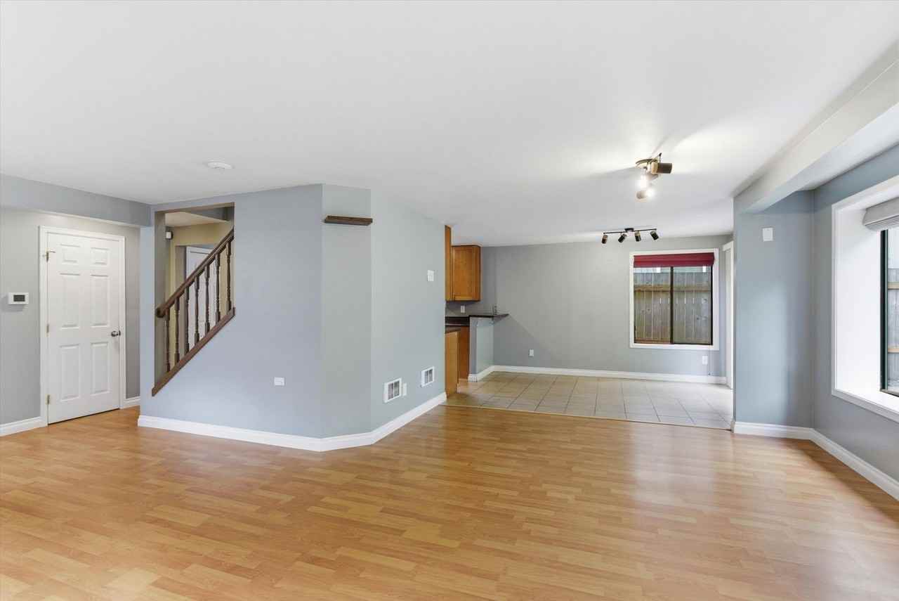 2227 Se 8th Pl - Photo 7 of 23