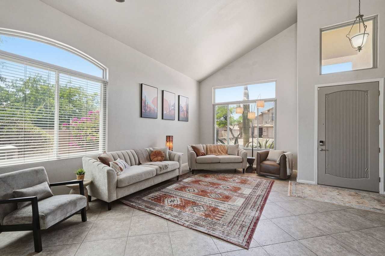 12884 N Pioneer Way - Photo 3 of 43