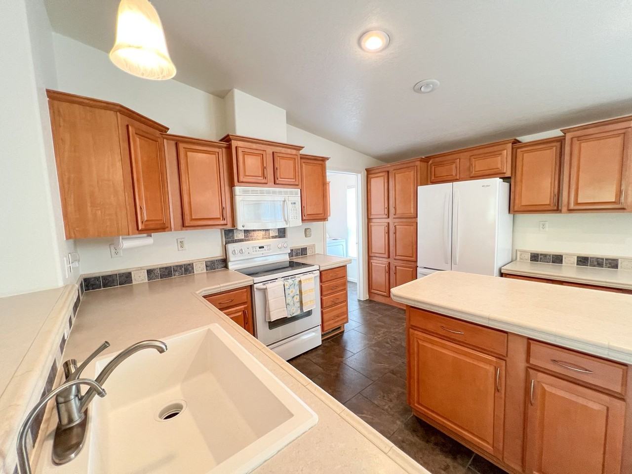 10830 E Oak Creek Trl - Photo 4 of 22