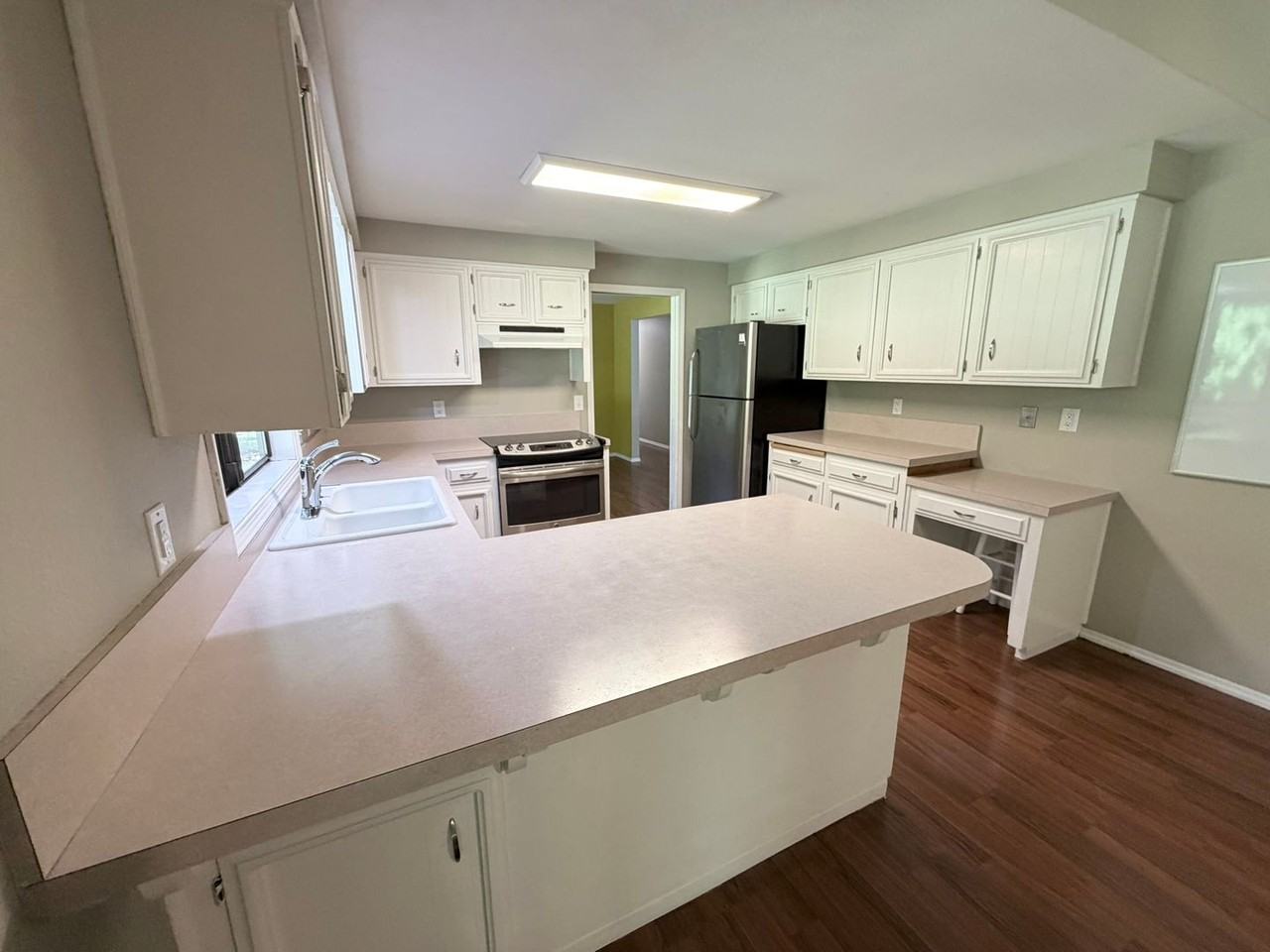 6388 Doral Dr Se - Photo 6 of 19
