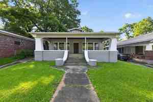featured image of 7815 4th Ave S