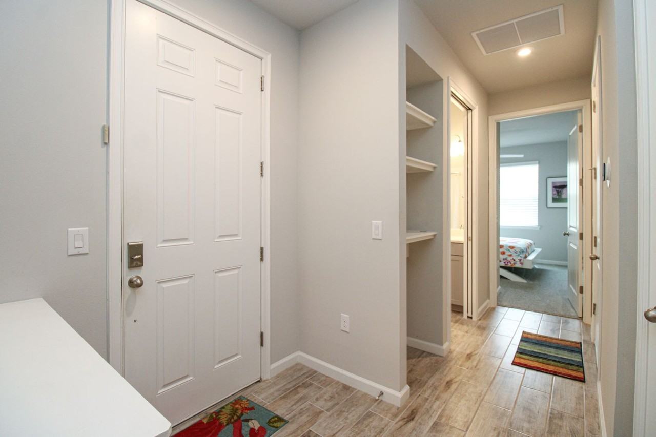 4692 Arboretum Cir #102 - Photo 6 of 40