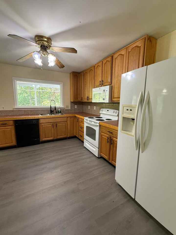 5600 Pear Cottage Ln - Photo 5 of 23