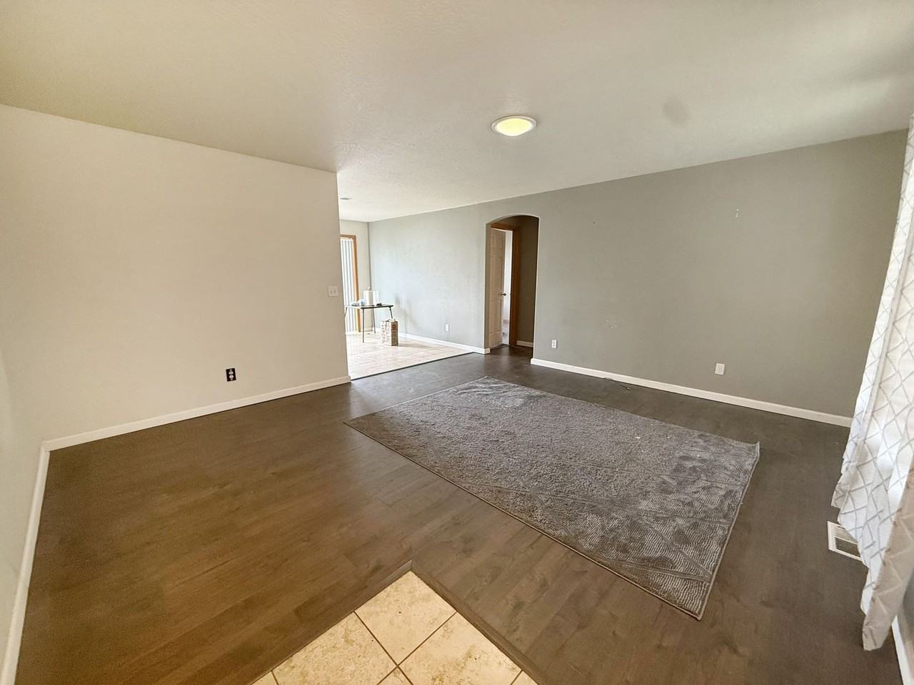 3101 Meadow Glen Ln - Photo 6 of 17