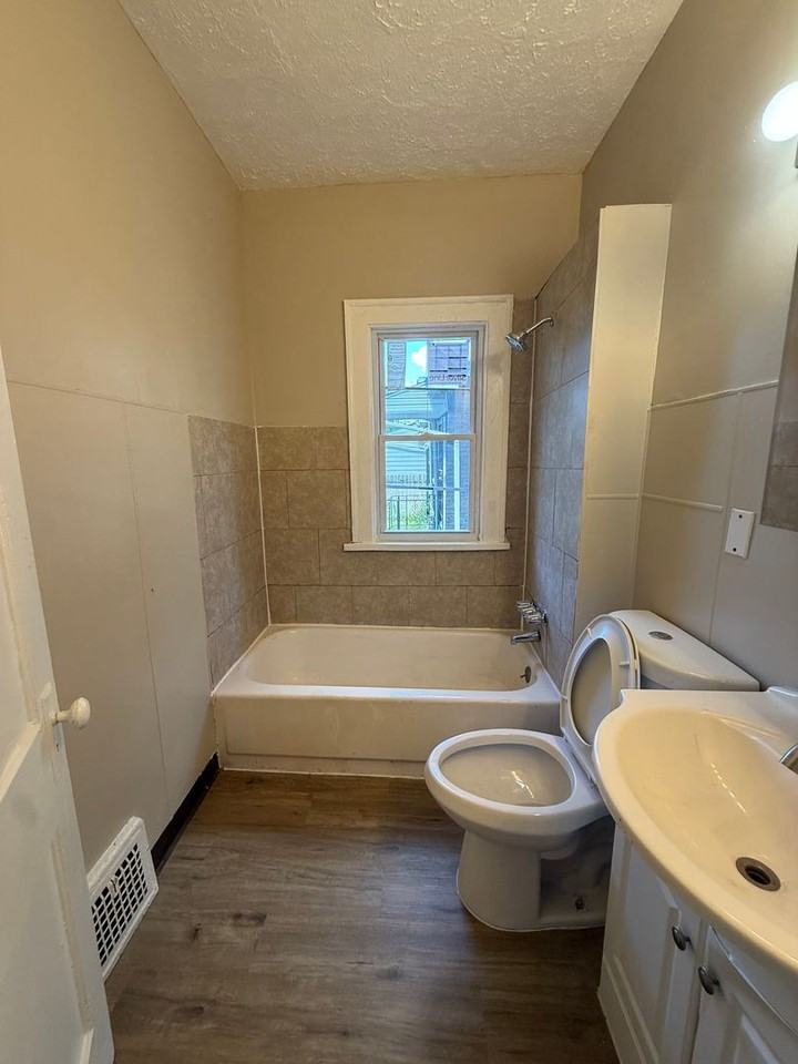 13826 Melzer Ave - Photo 7 of 9