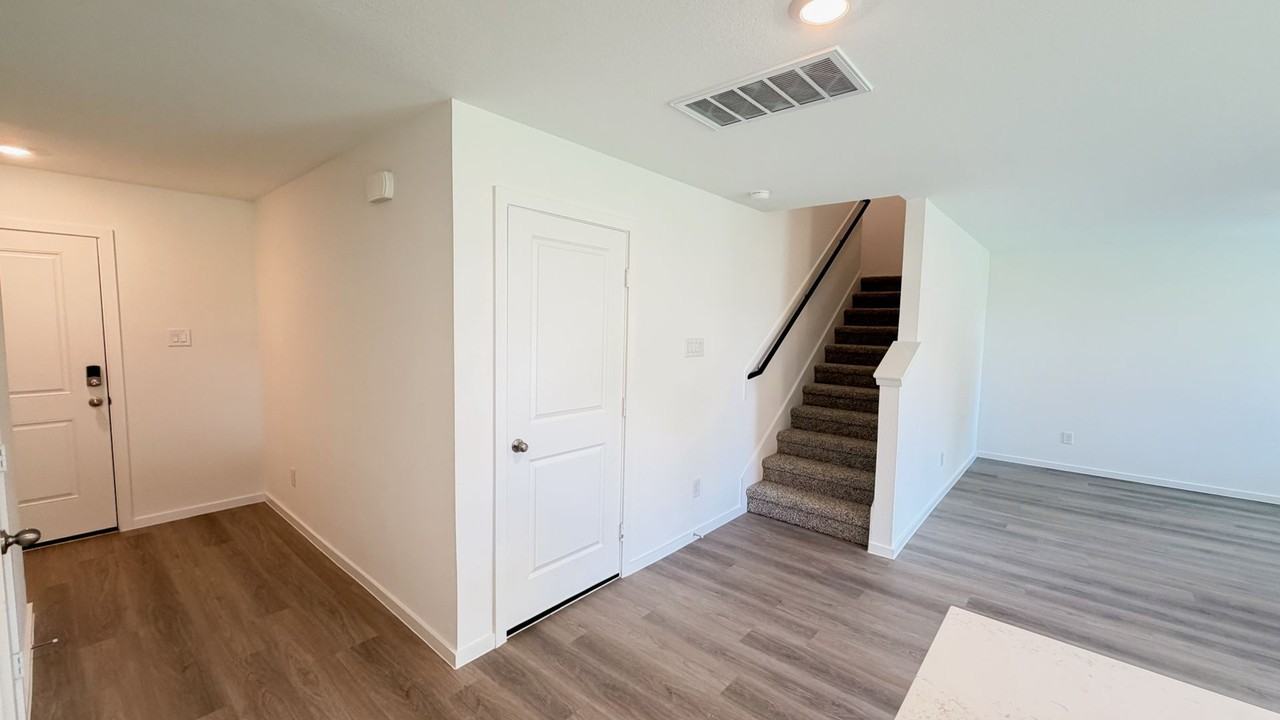 11631 Ruffian Dr - Photo 2 of 17