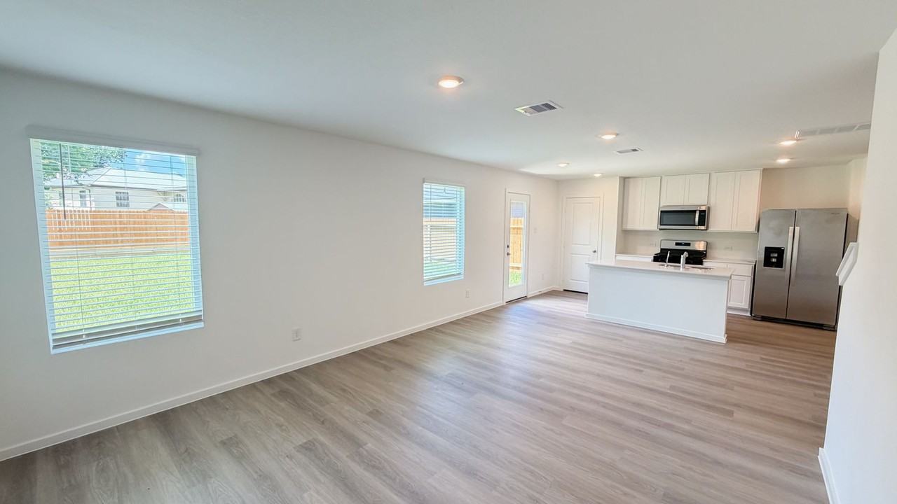 11631 Ruffian Dr - Photo 5 of 17