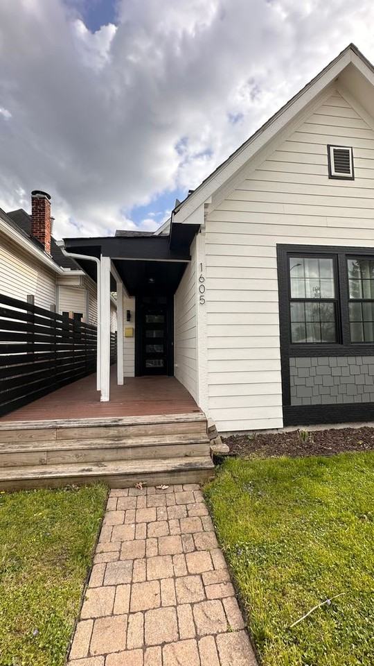1605 English Ave - Photo 2 of 19