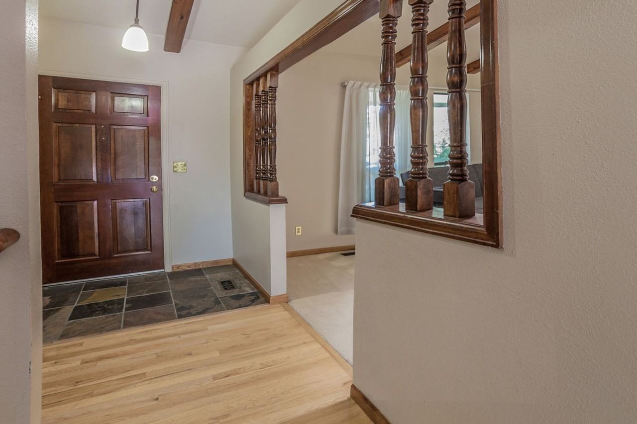 2538 Creekwood Dr - Photo 5 of 41