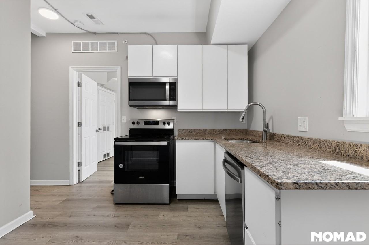 558 Marston St - Photo 2 of 28