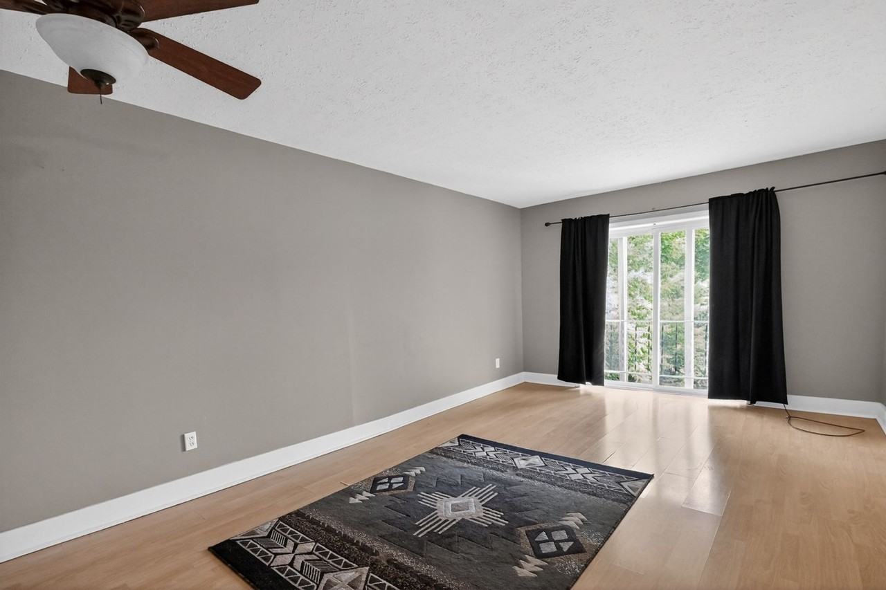 726 Zorn Ave - Photo 4 of 19