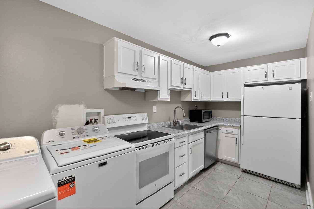 726 Zorn Ave - Photo 5 of 19