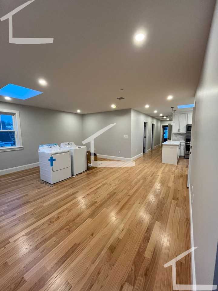 19 Shepard St - Photo 4 of 16