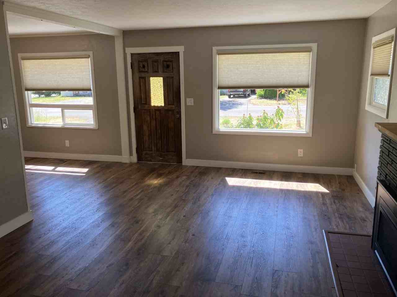 3864 Bartlett Dr Se - Photo 3 of 24