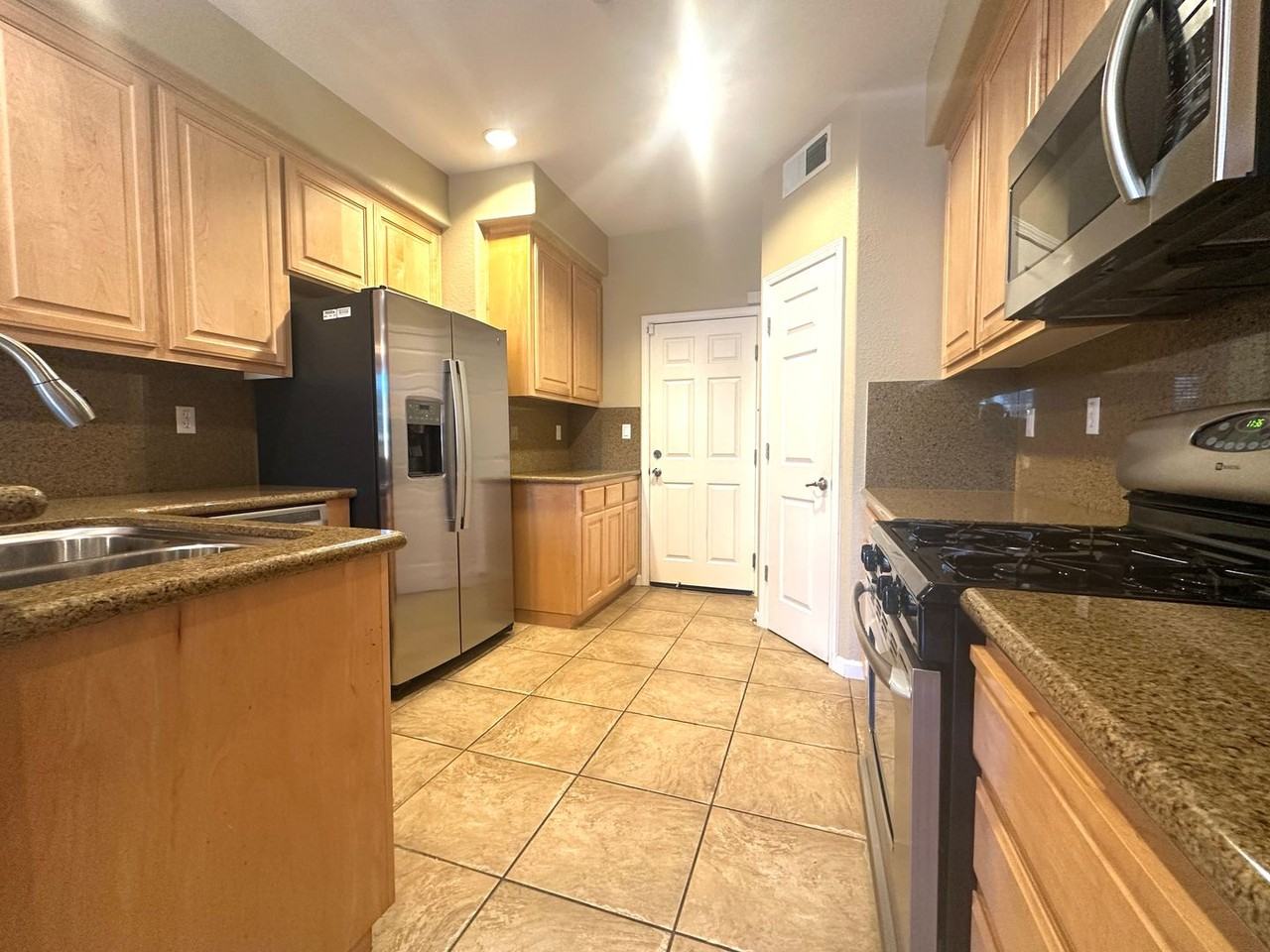 1377 Reagan Way - Photo 5 of 26