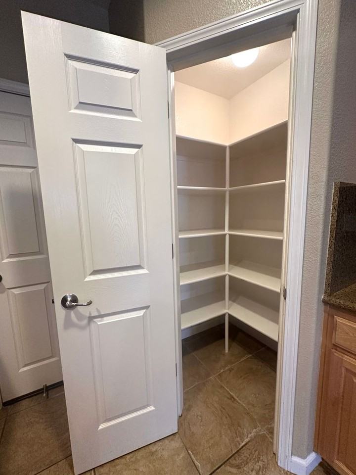 1377 Reagan Way - Photo 7 of 26