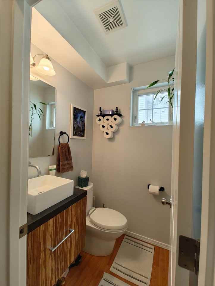 1542 15th Ave S Apt B - Photo 7 of 20
