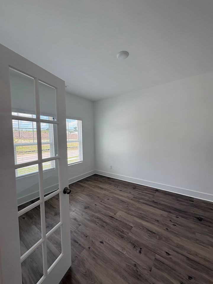 2951 Sharpstone Dr - Photo 3 of 21