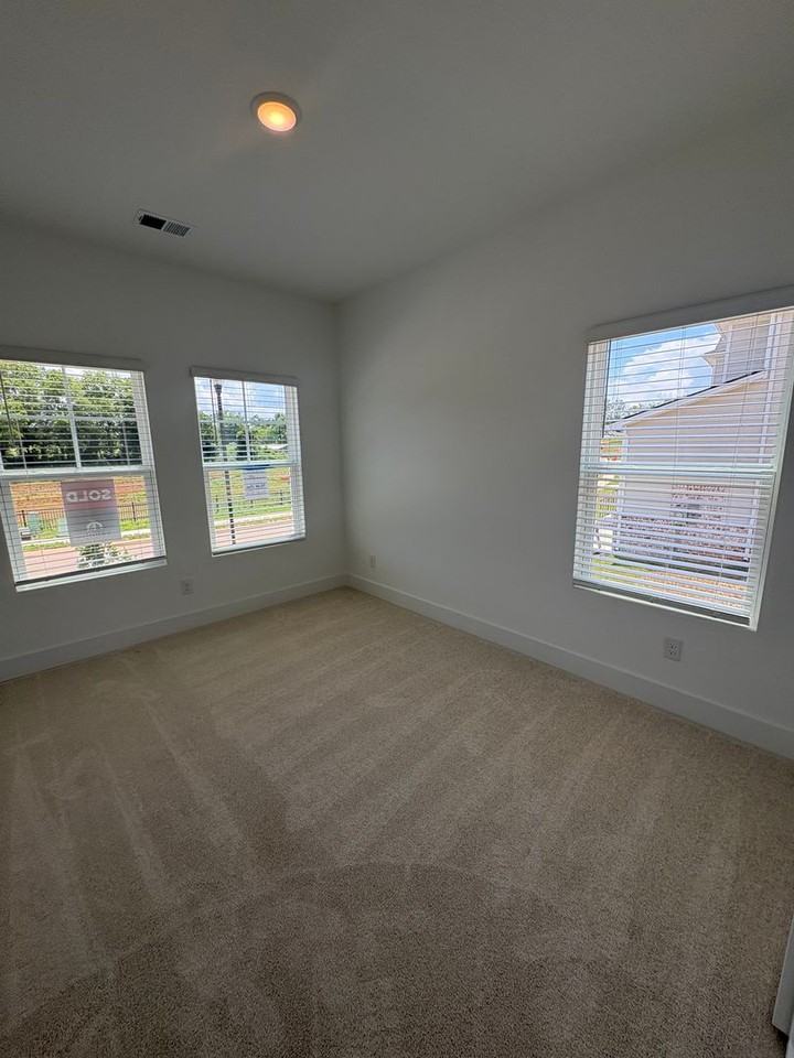 3138 Rolling Brook Dr #85 - Photo 5 of 22