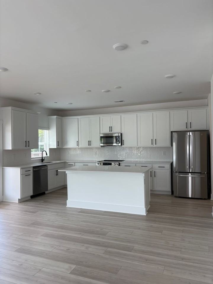 3149 Rolling Brook Dr #6 - Photo 4 of 21