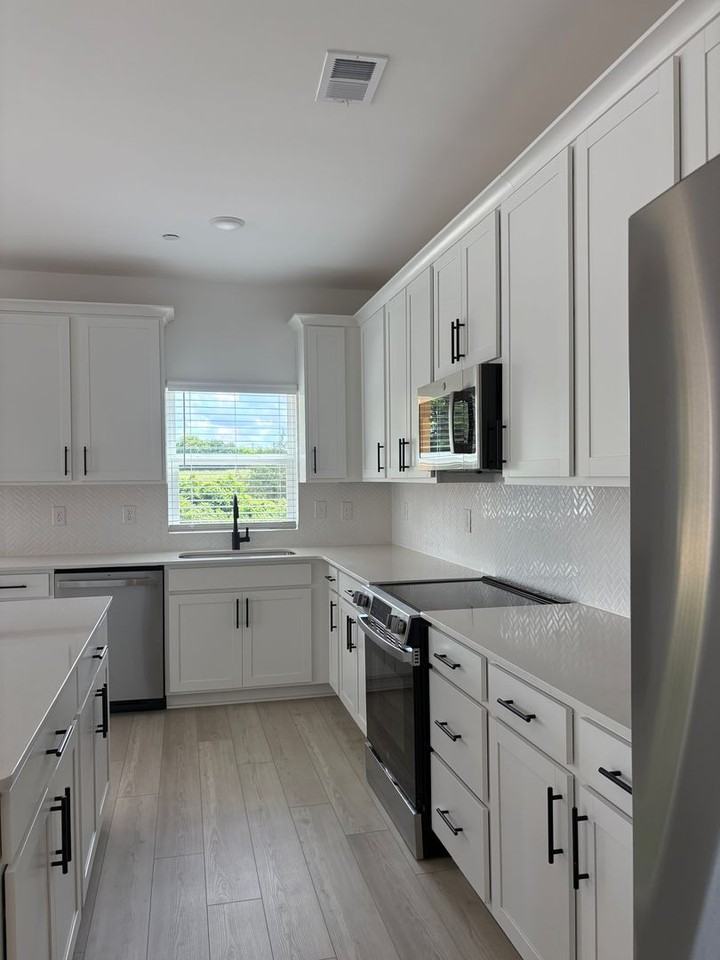3149 Rolling Brook Dr #6 - Photo 5 of 21
