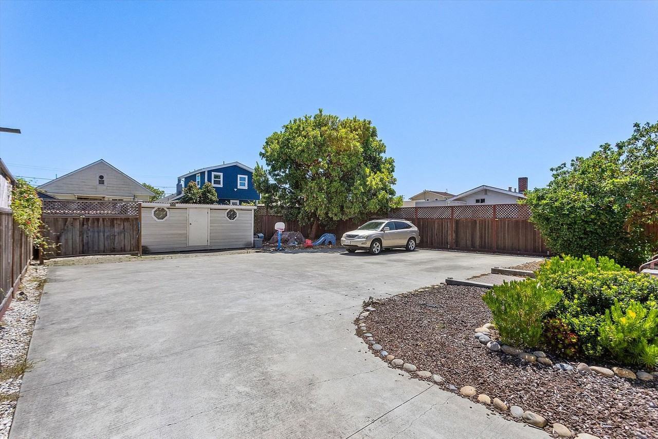 826 Lincoln Ave #A - Photo 4 of 22