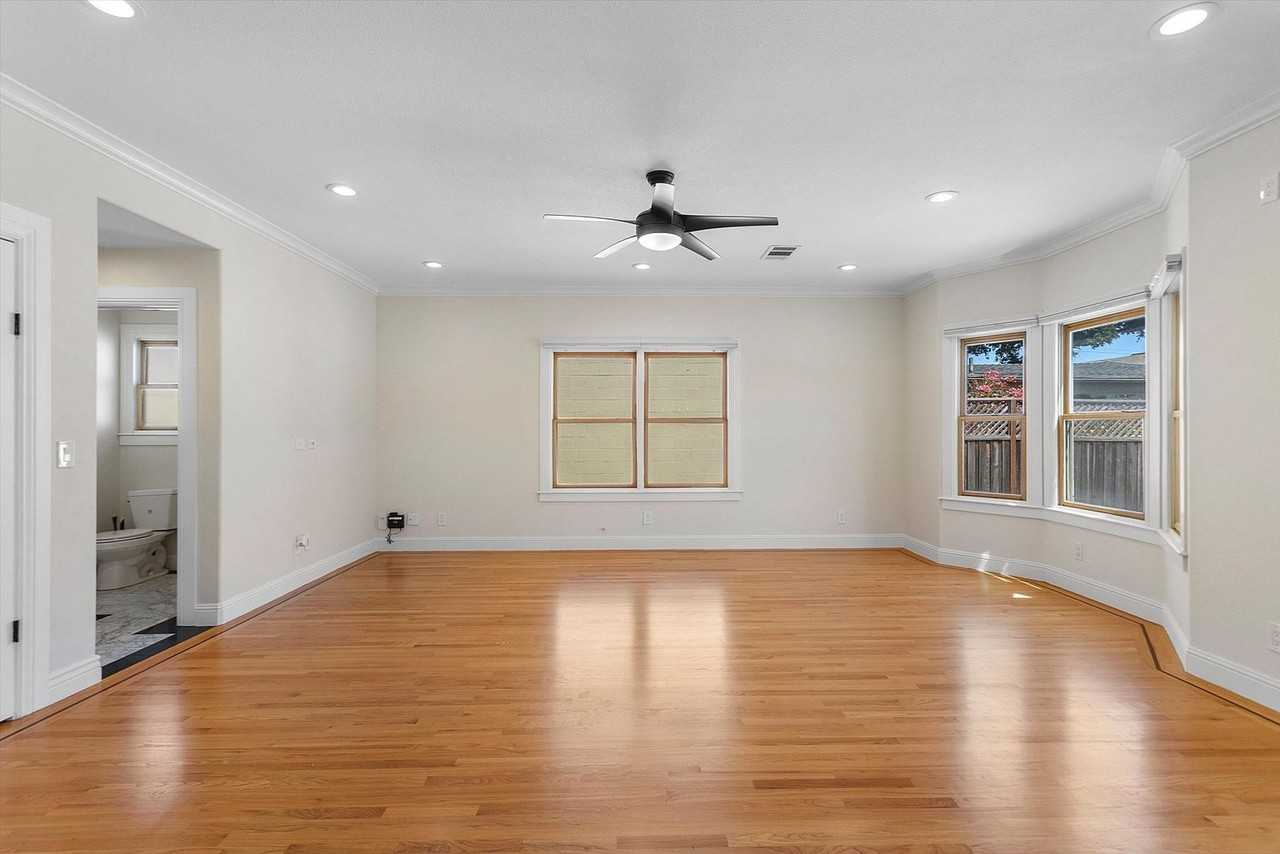 826 Lincoln Ave #A - Photo 6 of 22