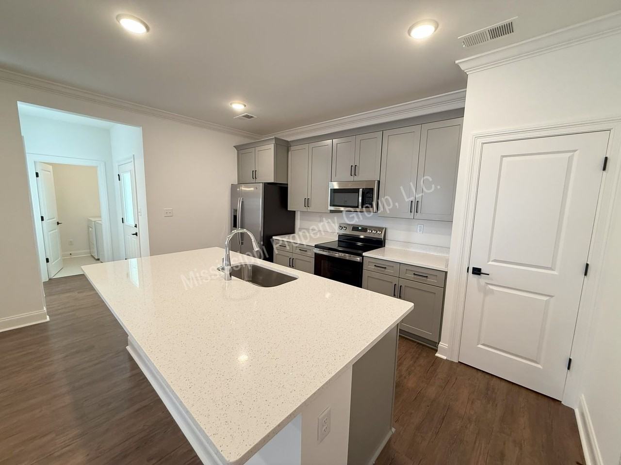 616 Cottage Grove Cir - Photo 5 of 28