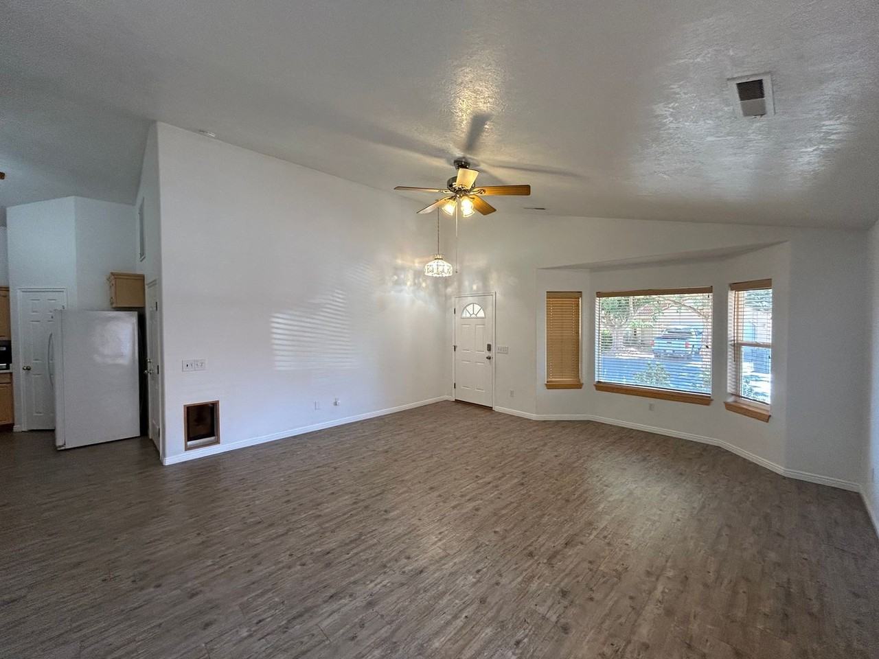 2405 S 770 W - Photo 5 of 36