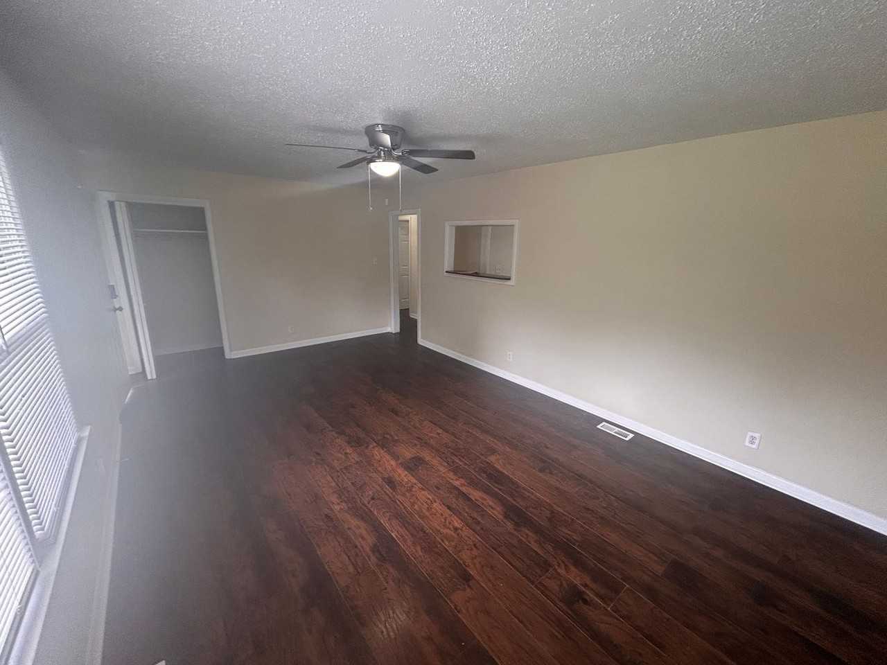3120 Adonna Dr Nw - Photo 3 of 11