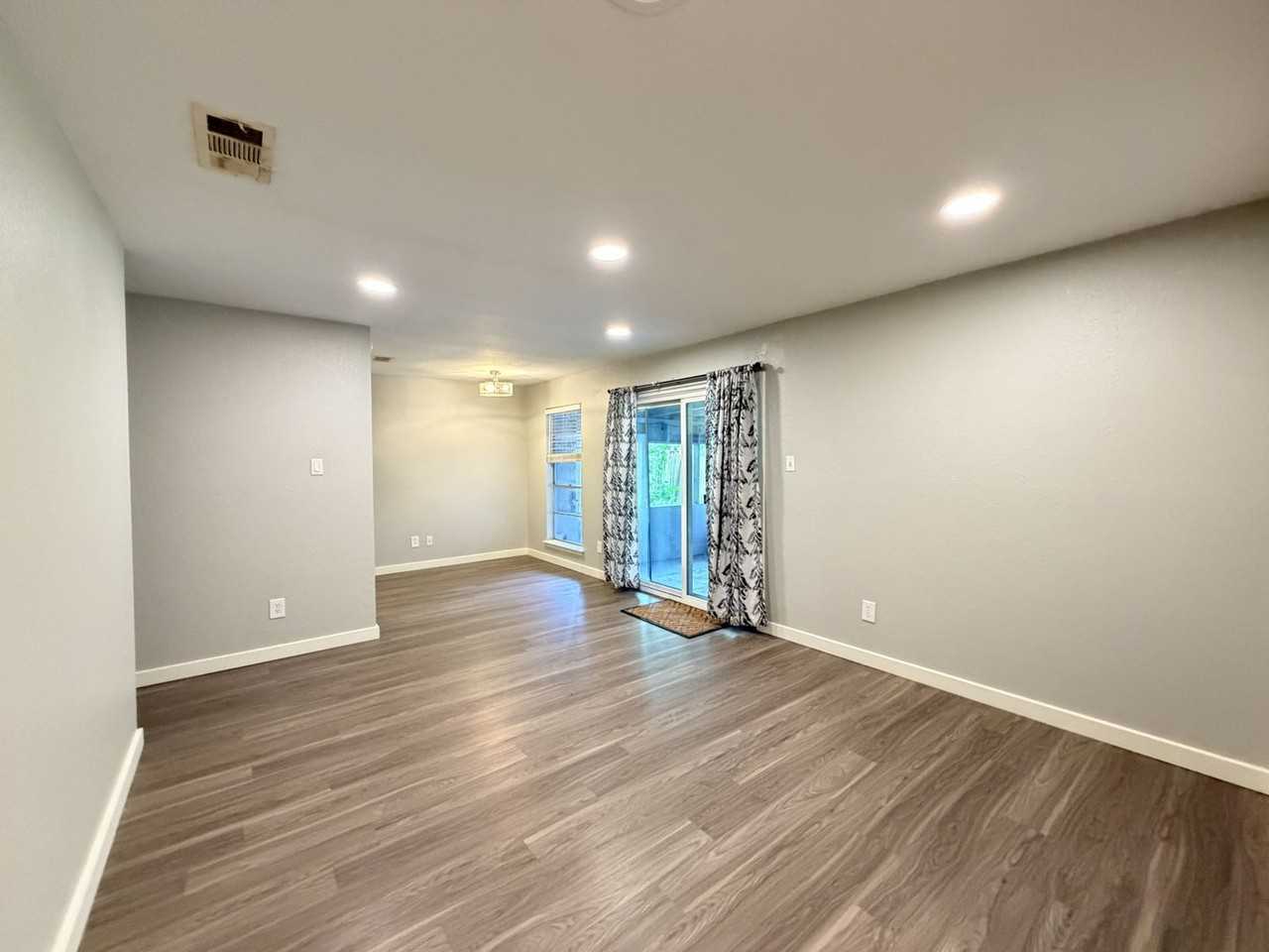 10615 Golden Quail Dr - Photo 2 of 8