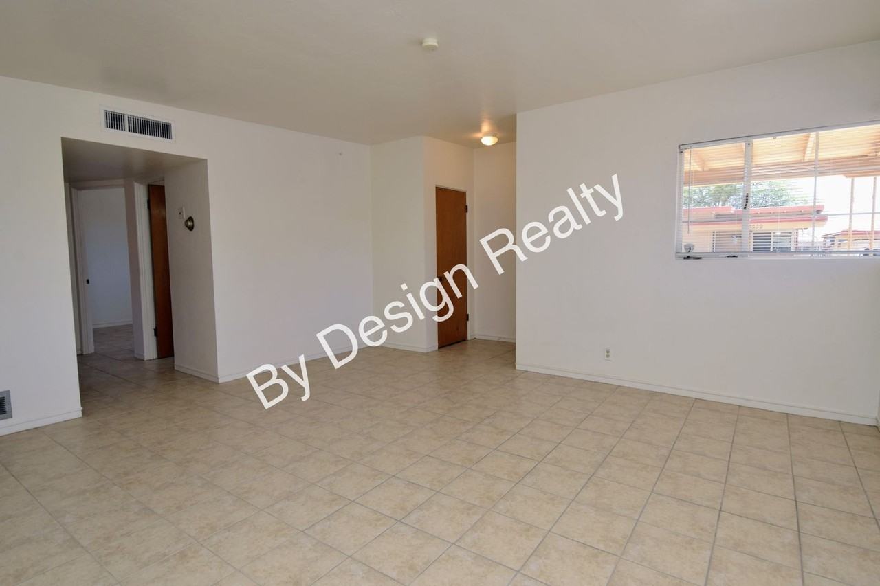 3551 E Water St - Photo 3 of 16