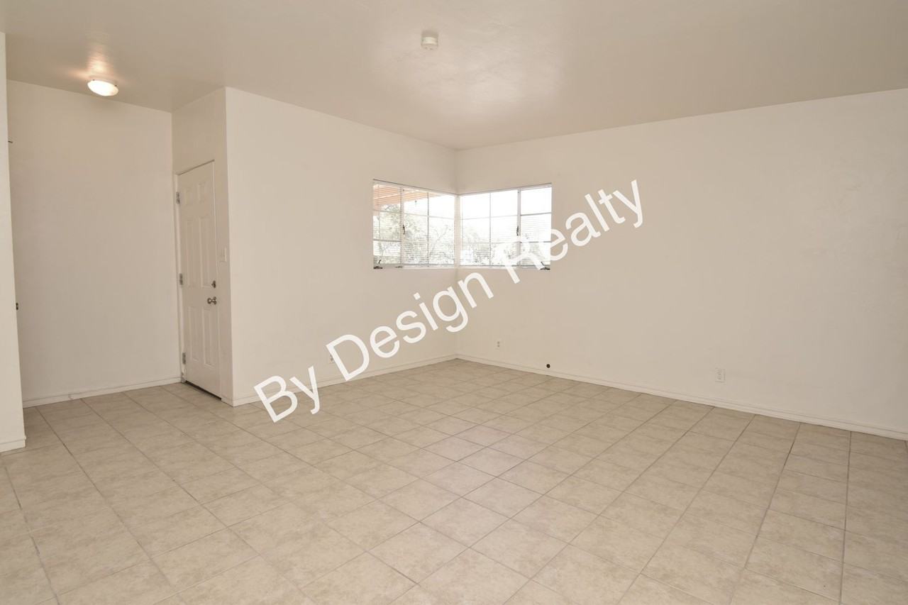 3551 E Water St - Photo 4 of 16