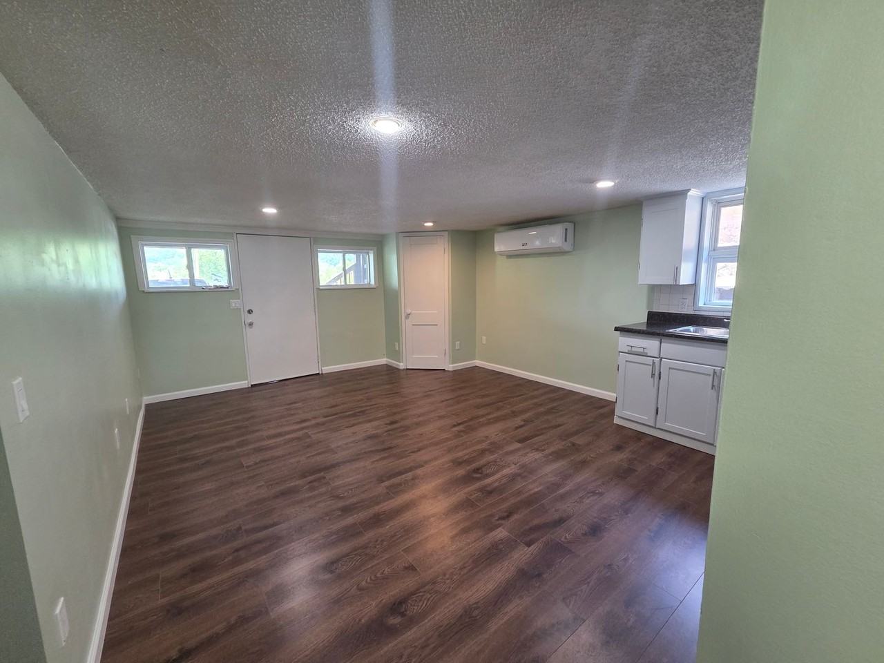 179 Gilmer St #6 - Photo 4 of 17