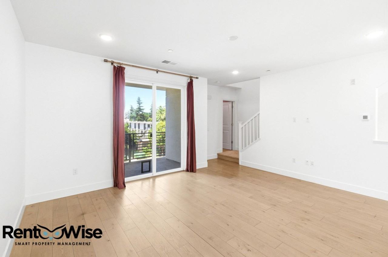 29384 Hub Ln - Photo 5 of 50