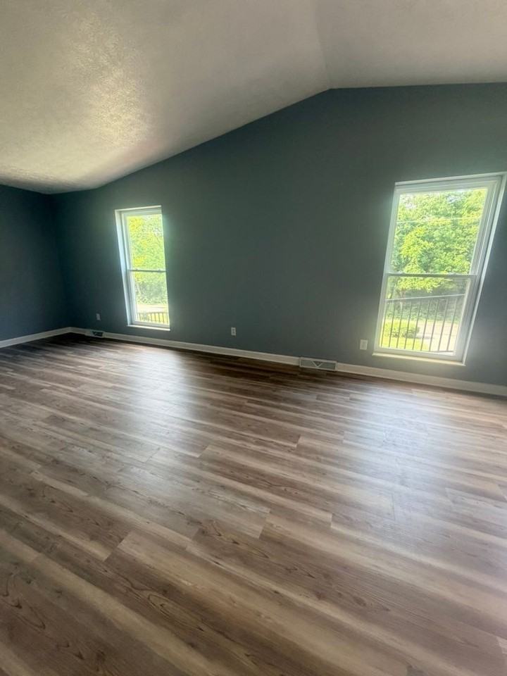921 Brown School Rd - Photo 3 of 39