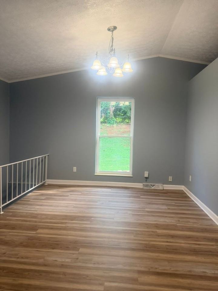 921 Brown School Rd - Photo 5 of 39