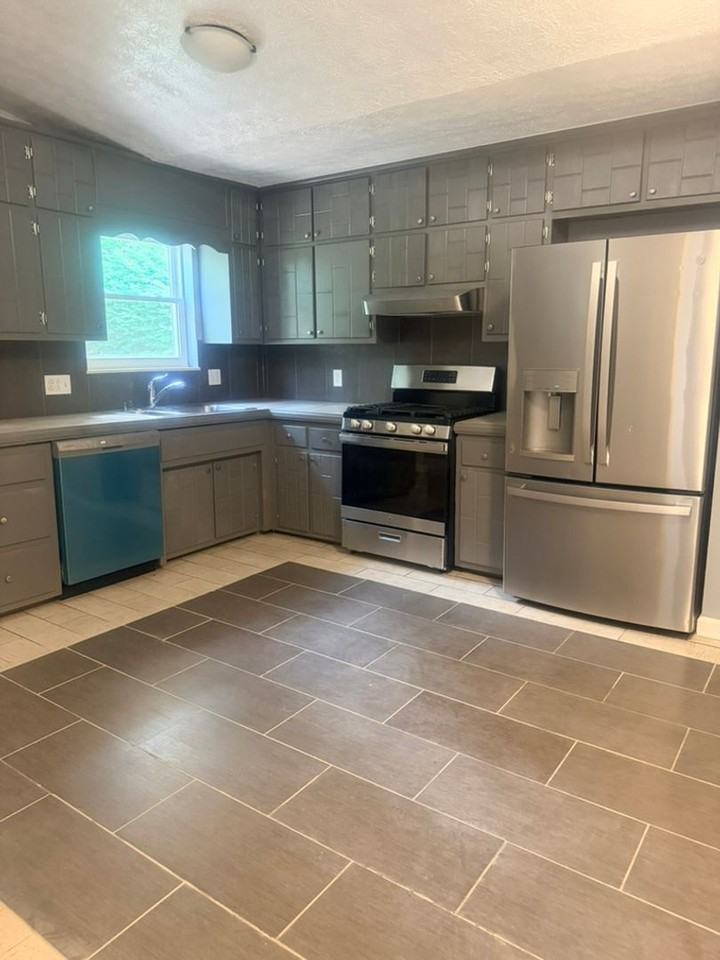 921 Brown School Rd - Photo 6 of 39