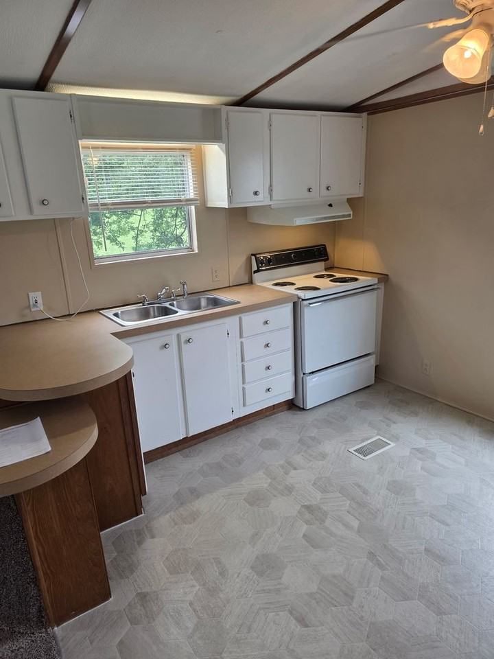 120 Juneau Way - Photo 4 of 13
