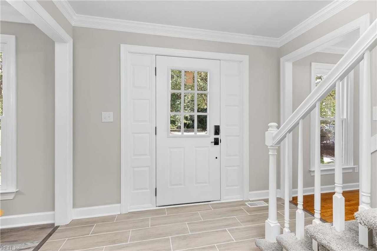 1605 Dey Cove Dr - Photo 2 of 34