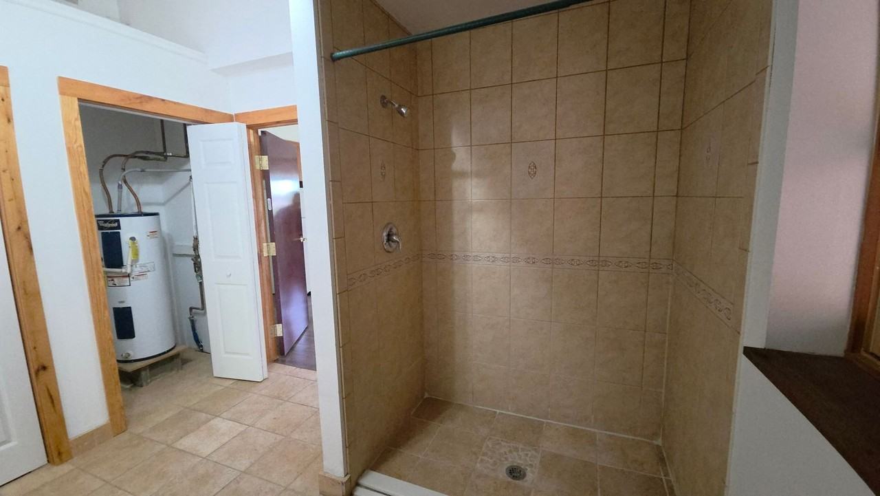171 Gilmer St - Photo 6 of 11