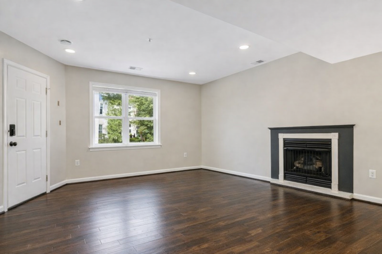 1519 Constitution Ave Ne - Photo 3 of 21